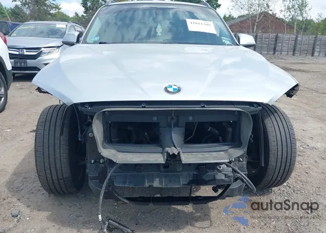 2013 BMW X1 xDrive28I z USA, uszkodzony, nr VIN WBAVL1C50DVR82886